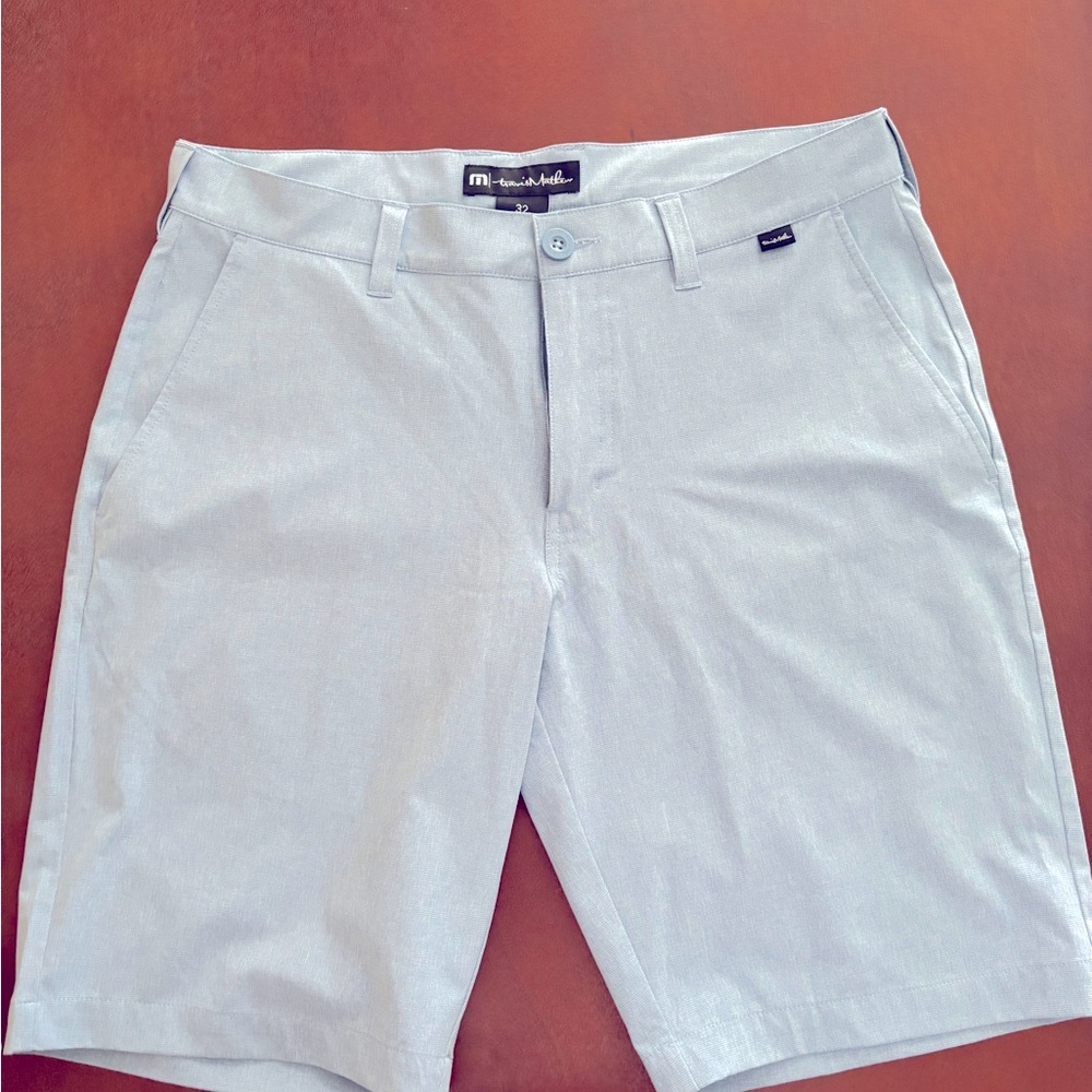 Men’s Travis Matthew golf shorts - light blue